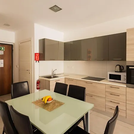 Seaview Modern Apartment Sliema